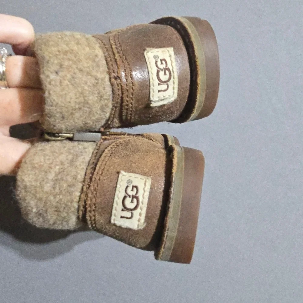 UGG Butte II Ankle Boots Kids Size 7 Brown Leather Suede Wool Trim 1008001T